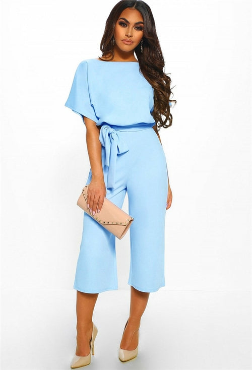 Combinaison femme chic  – style moderne et fluide